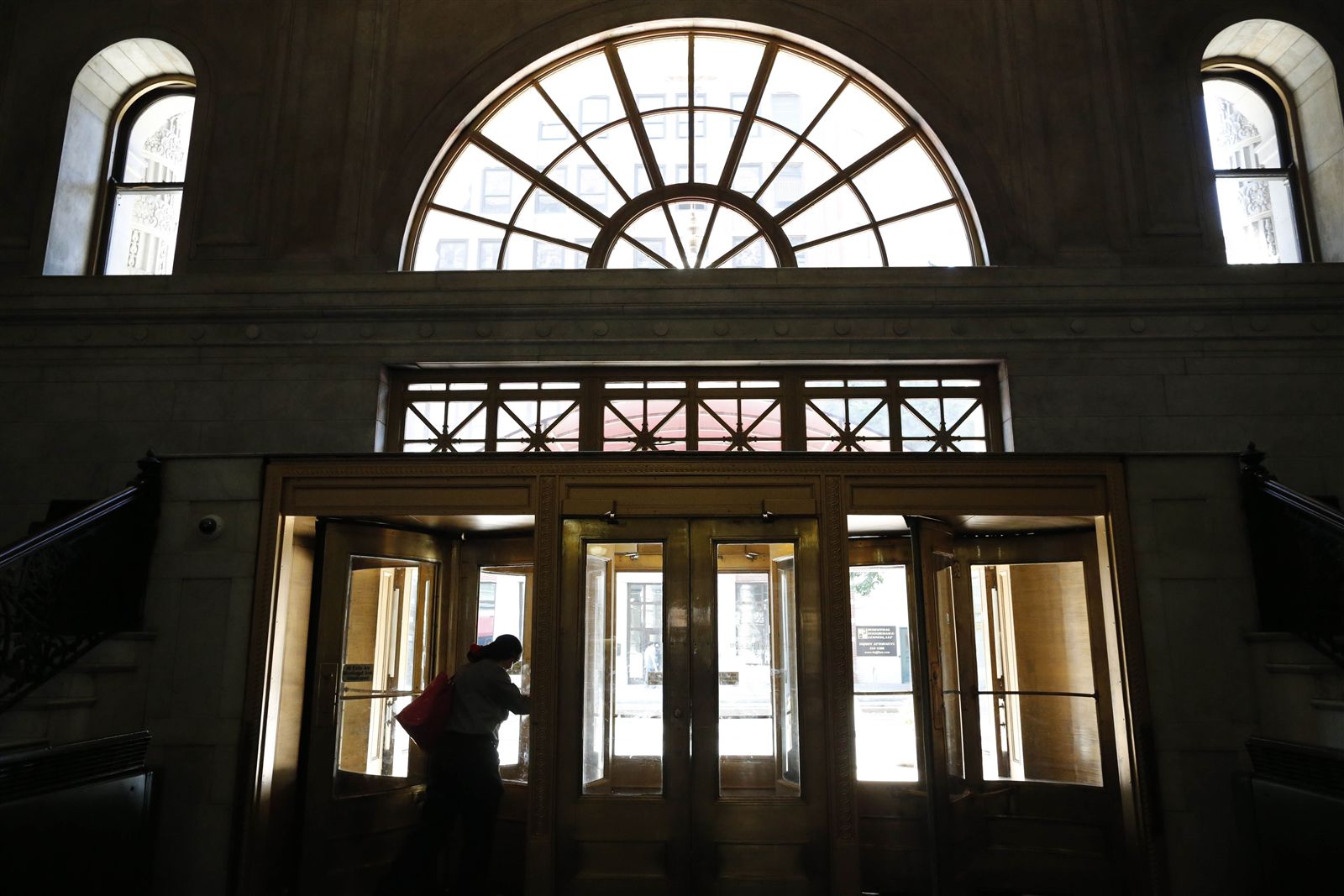 A Closer Look: Ellicott Square Building